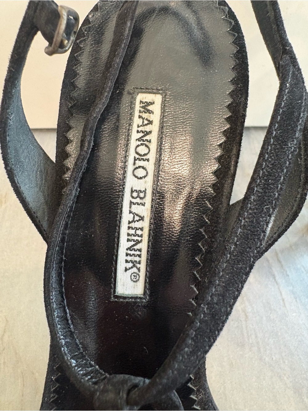 Manolo Blahnik Black Strappy Suede Stiletto Heels size 40 (10) - Picture 7 of 9